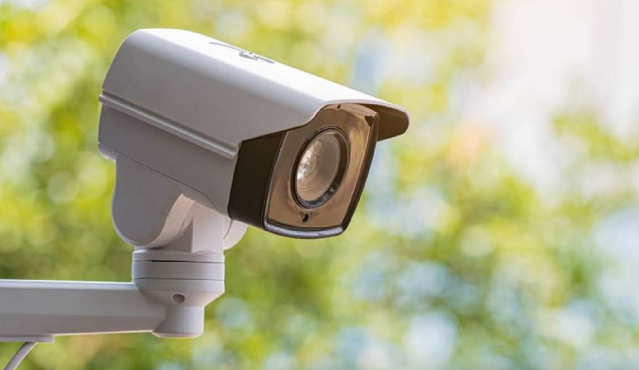 ¿Es ILEGAL instalar cámaras de seguridad fuera de tu casa? Experto de la UDG responde
